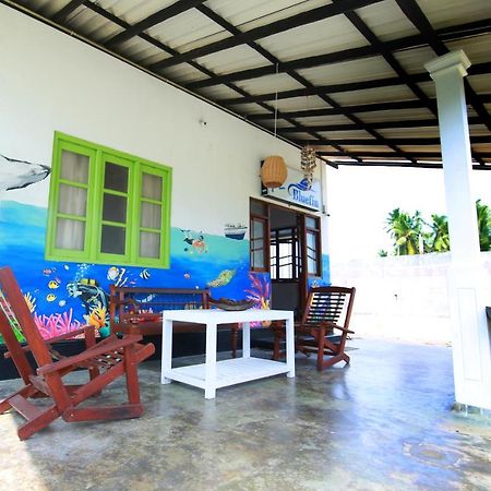 Bluefin Adventure And Deep Sea Fishing Hostel Hikkaduwa Bagian luar foto